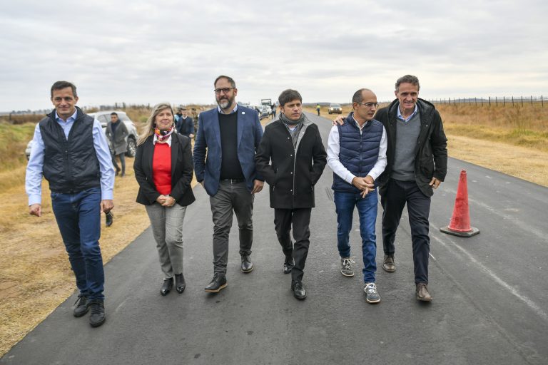 Kicillof inauguró una obra de suministro de gas natural clave para los bonaerenses