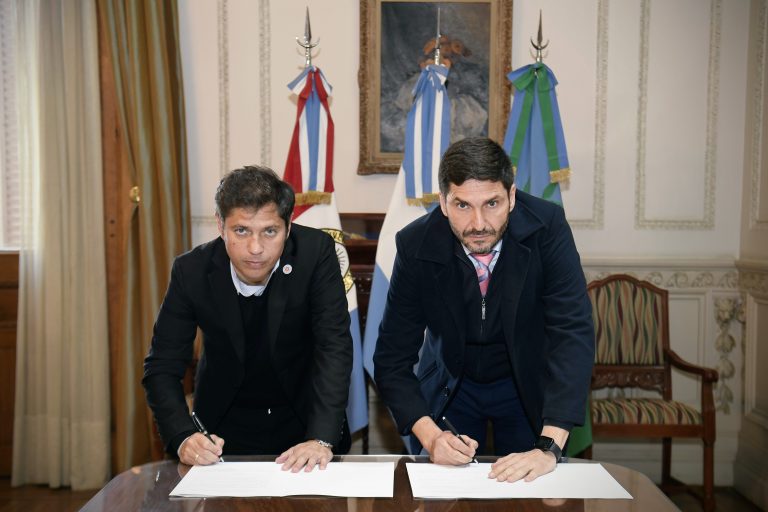 Kicillof y Pullaro firmaron un convenio para fortalecer la lucha contra el delito complejo