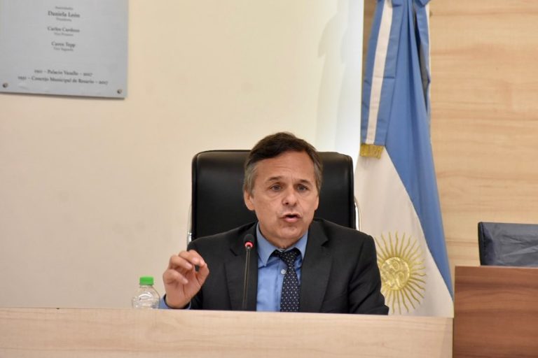Diego Giuliano, contra Milei: “Este fanatismo ideológico genera vergüenza ajena”