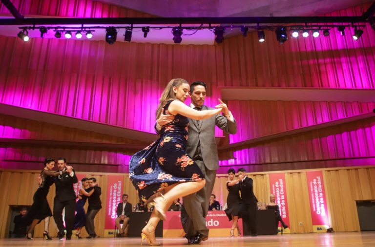 Jorge Macri otorgó el premio a los ganadores del Campeonato de Baile de la Ciudad