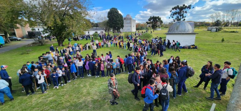 Más de 400 jóvenes visitaron el Observatorio Astronómico de San Miguel