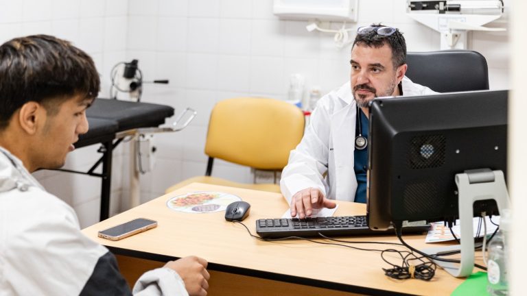 En Vicente López se pueden sacar turnos médicos de forma virtual