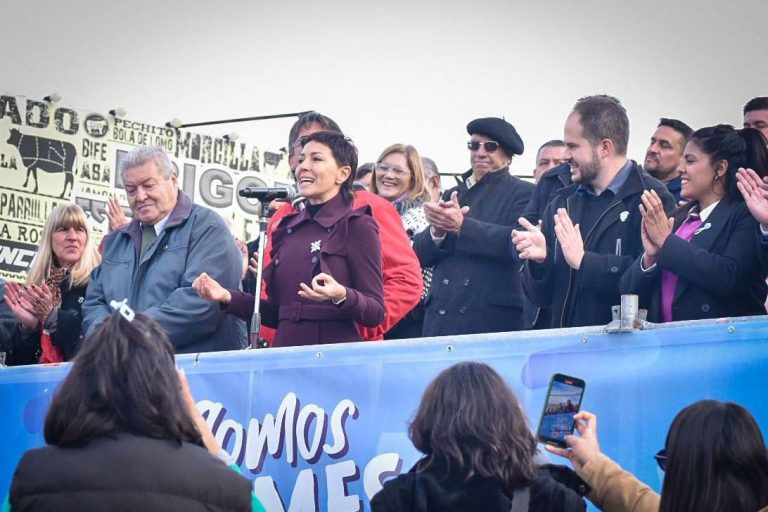 Villa La Florida celebró con un desfile y una feria sus 98 años de vida