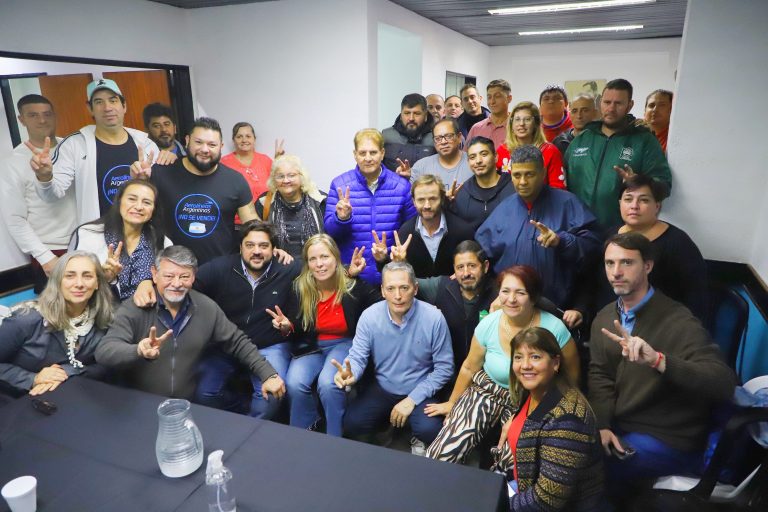 Gray se reunió con sindicalistas