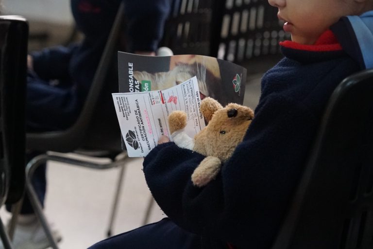 Taller educativo sobre mascotas en Monte Grande