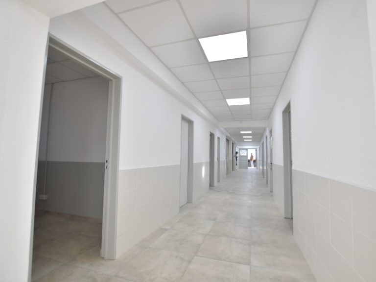 Avanza refacciones en centro de salud de San Francisco