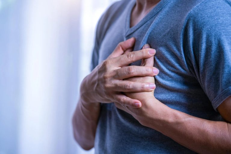 La colocación de stents está en riesgo por la crisis, alertaron los cardiólogos