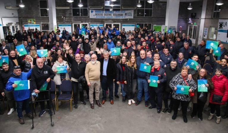 Entregan subsidios para obras de ampliación en Avellaneda