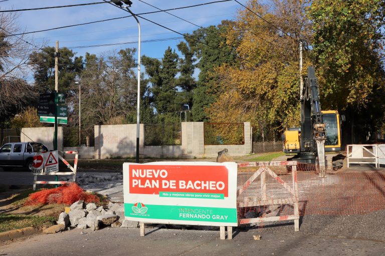 Obras de bacheo en El Jagüel 