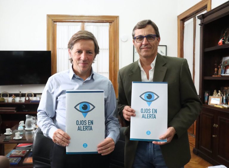 Jaime Méndez firmó un nuevo convenio por Ojos en Alerta