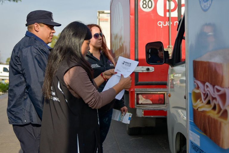 Operativo de control de tránsito pesado en Bernal Oeste