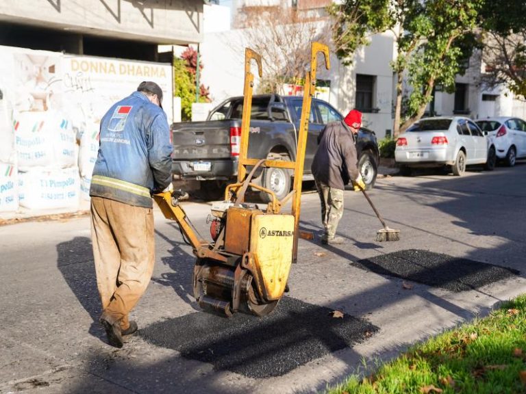 Avanza el plan de bacheo integral en Lomas de Zamora