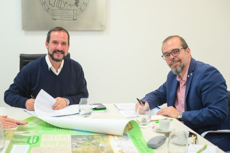 Escobar firmó un acuerdo ambiental con la Fundación Vida Silvestre Argentina