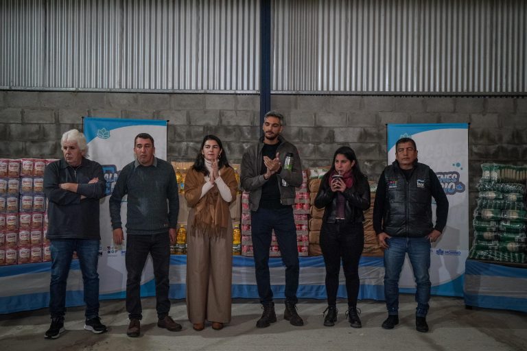 Moreno lanzó “Almacenes de Barrio”, con productos de primera necesidad a precios justos
