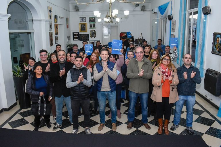 Brindan personería a clubes de San Vicente