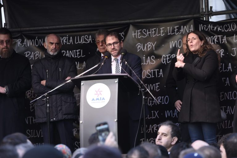 La AMIA le pidió al Gobierno que la causa por el atentado sea una “cuestión de Estado”