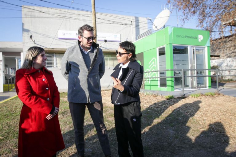 Inauguraron nuevos cajeros automáticos del Banco Provincia en Villa La Florida