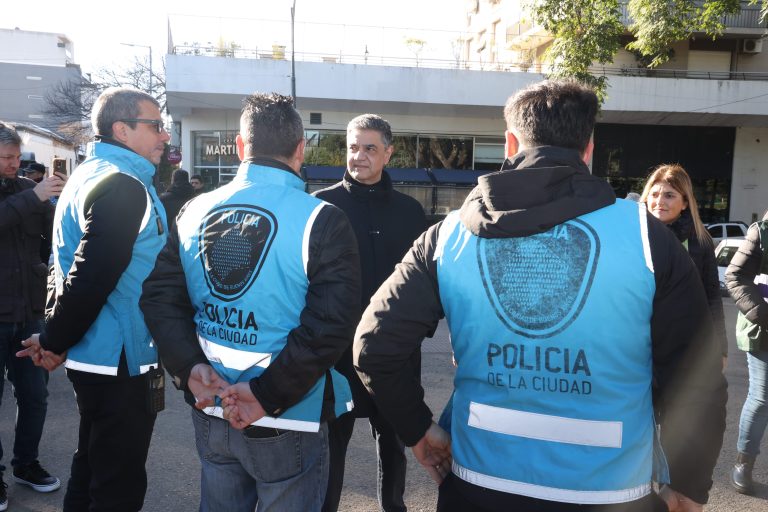 Operativo contra los manteros en el Parque de los Patricios