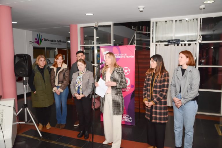 Habilitan exposición homenaje a Estela López Silvera