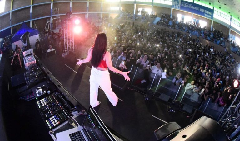Más de 3 mil personas vibraron en Brown por el cierre de las vacaciones de invierno