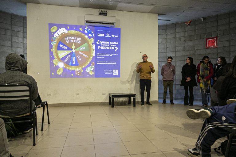 Charlas para prevenir la ludopatía digital en Almirante Brown