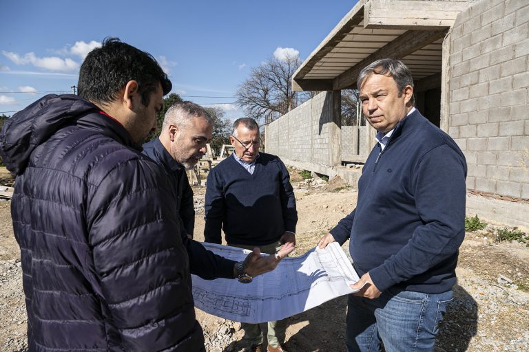 Avanza obra del natatorio municipal en Rafael Calzada
