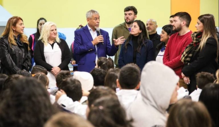 Inauguran comedores en escuelas de Avellaneda