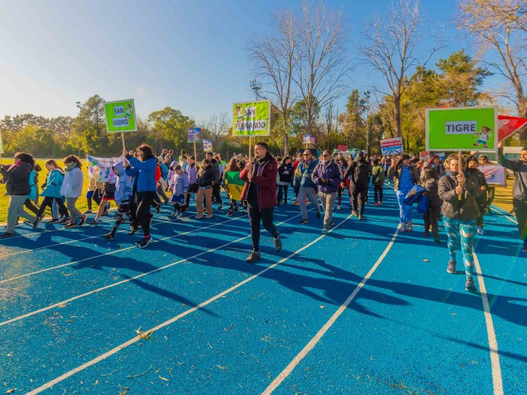 La nueva Pista de Atletismo de San Fernando fue sede de finales regionales de los JEBO 2024