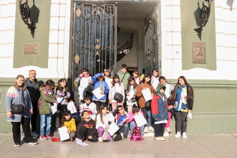 Alumnos de primaria recorrieron centro de San Miguel