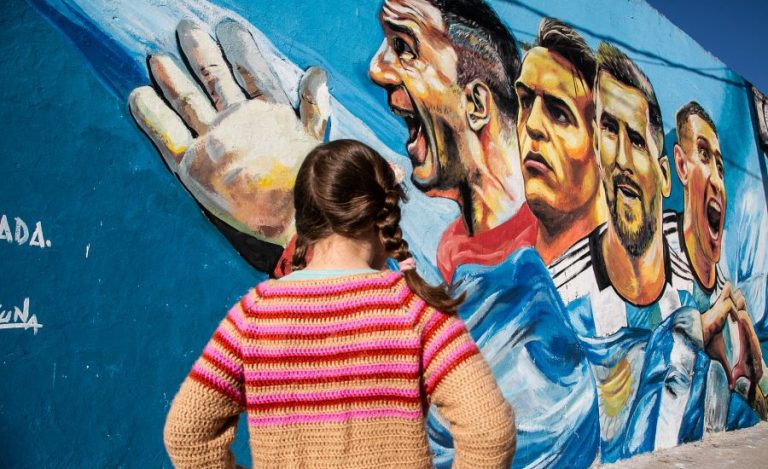 Mural en homenaje a la Selección Argentina en Longchamps