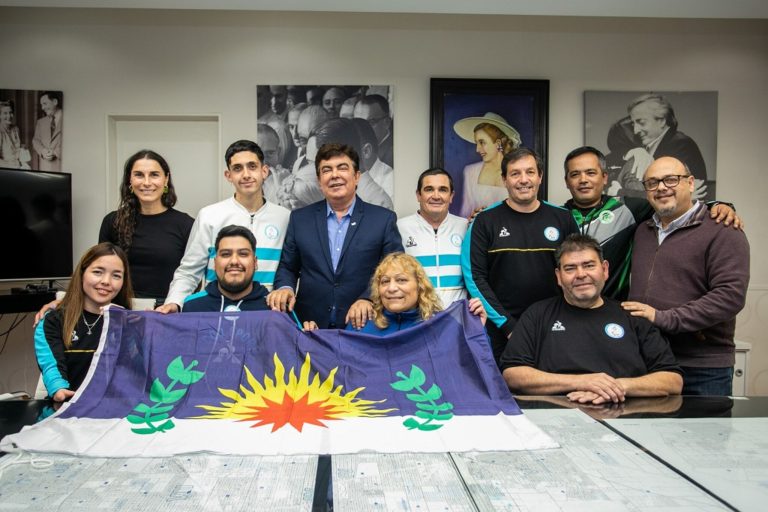 Espinoza despidió a los atletas paralímpicos de La Matanza que viajan a París 2024