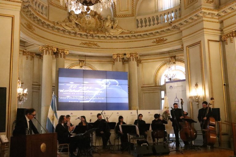 Orquesta juvenil en homenaje a Libertango