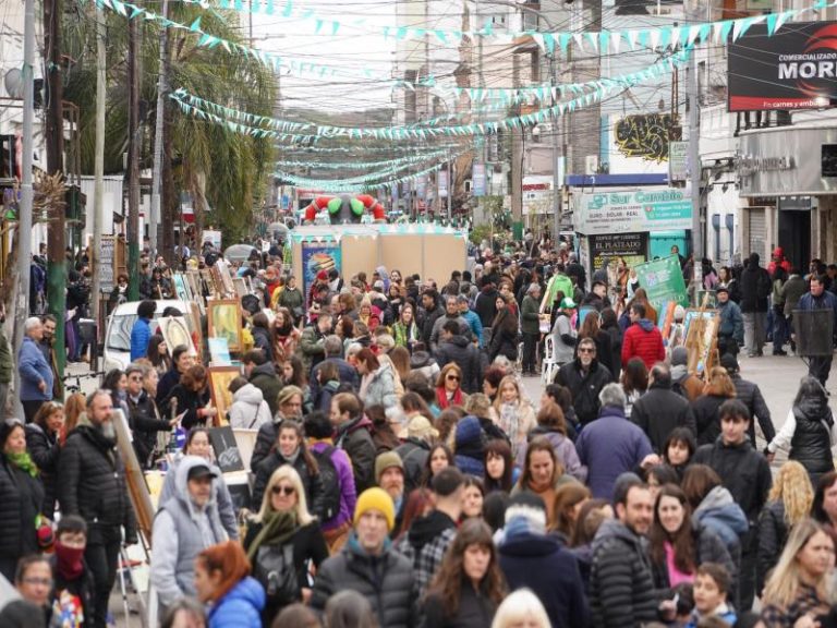 Banfield celebró sus 151 años con una gran fiesta en comunidad