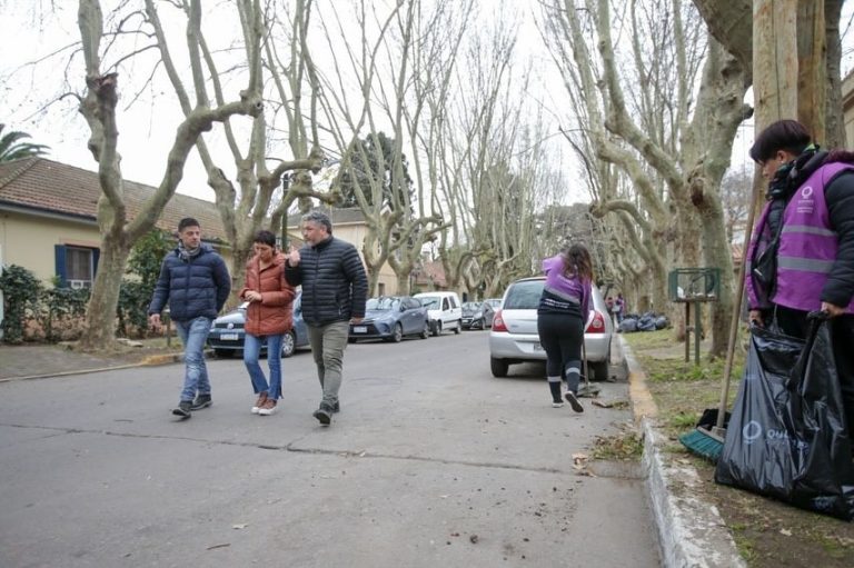 Operativo de limpieza en Villa Argentina