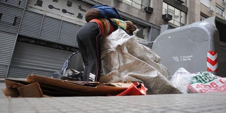Sin los planes sociales, 1 de cada 4 argentinos habría caído en situación de indigencia