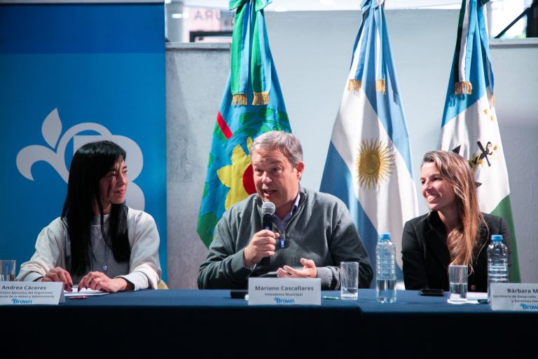 Cascallares presentó “Brown protege” para niños y adolescentes