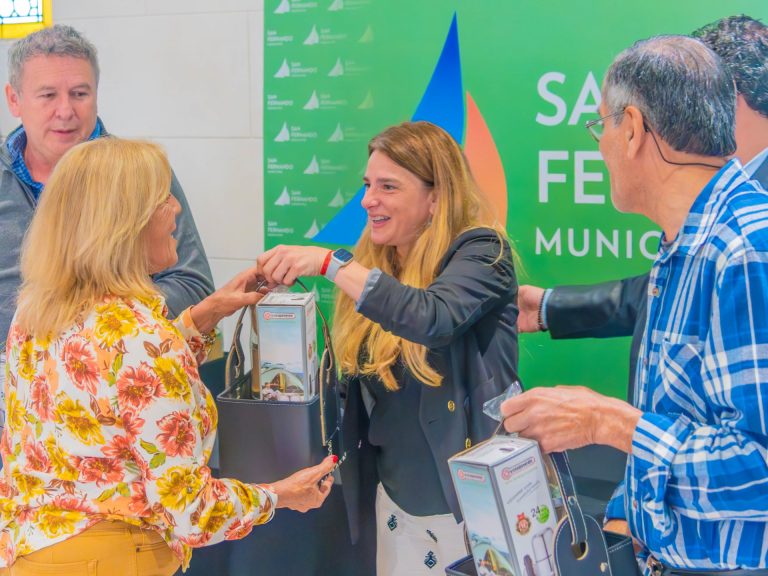San Fernando reconoció a empleados municipales jubilados con muchos años de servicio