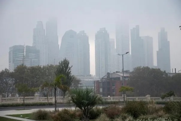 Alerta de humo en el AMBA y en 10 provincias por incendios en Bolivia