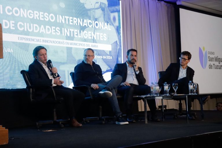 Méndez participó del III Congreso Internacional de Ciudades Inteligentes en la UBA