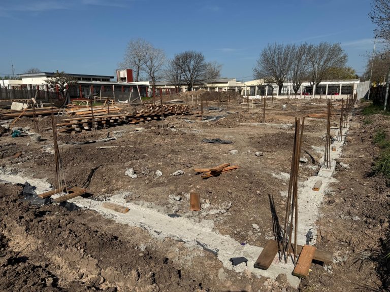 Construyen escuela secundaria en barrio San Pablo