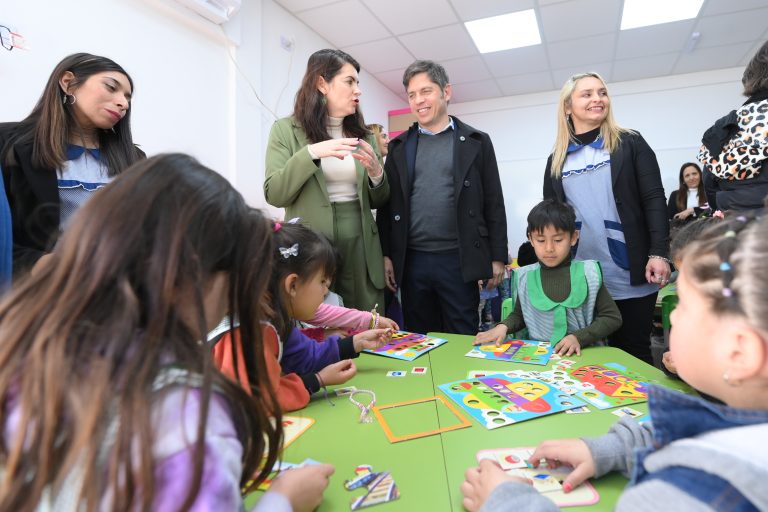 Kicillof inauguró el nuevo edificio del Jardín de Infantes N° 927 de Moreno