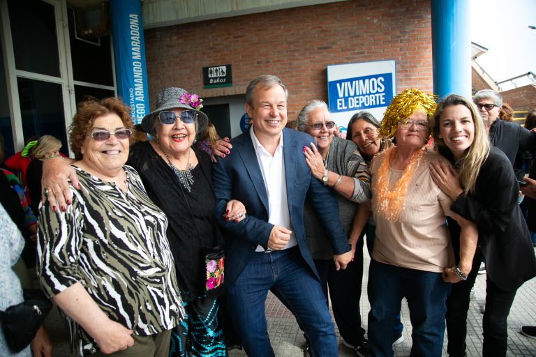 Cascallares acompañó a dos mil adultos mayores en la celebración del “Día del Jubilado”
