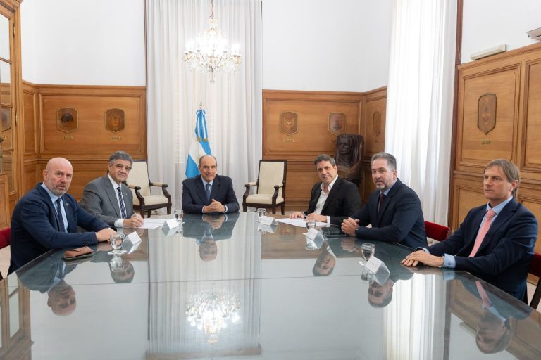 Ciudad y Nación firmaron un trámite exprés con Migraciones para expulsar delincuentes extranjeros