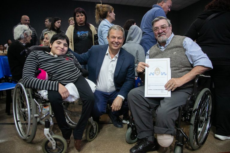 Más de 650 familias de Almirante Brown recibieron sus escrituras