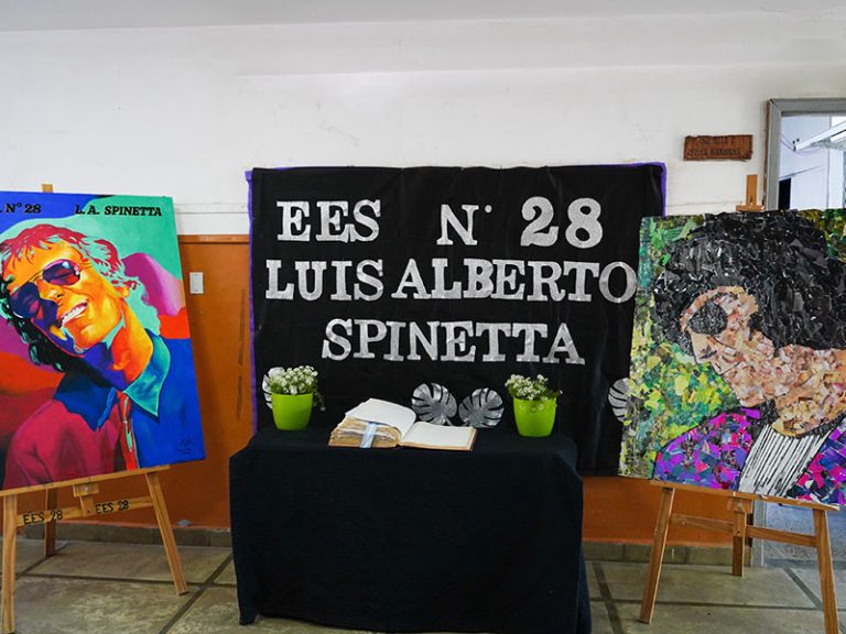 Imponen el nombre de Spinetta a Secundaria en Villa del Plata