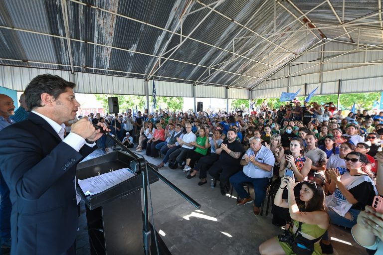 Kicillof encabezó un encuentro provincial de salud popular y comunitaria