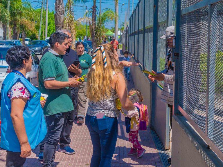 San Fernando contra el Dengue: retiran objetos que acumulan agua casa por casa