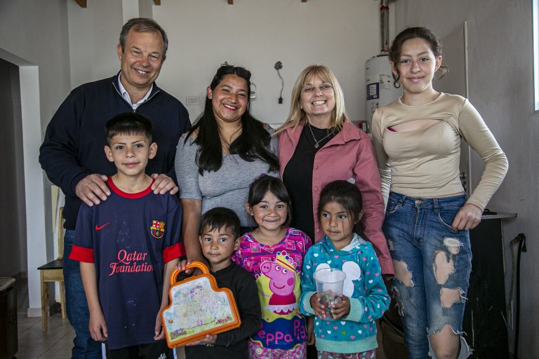Cascallares visitó a familias que fueron relocalizadas en Barrio Lindo 2