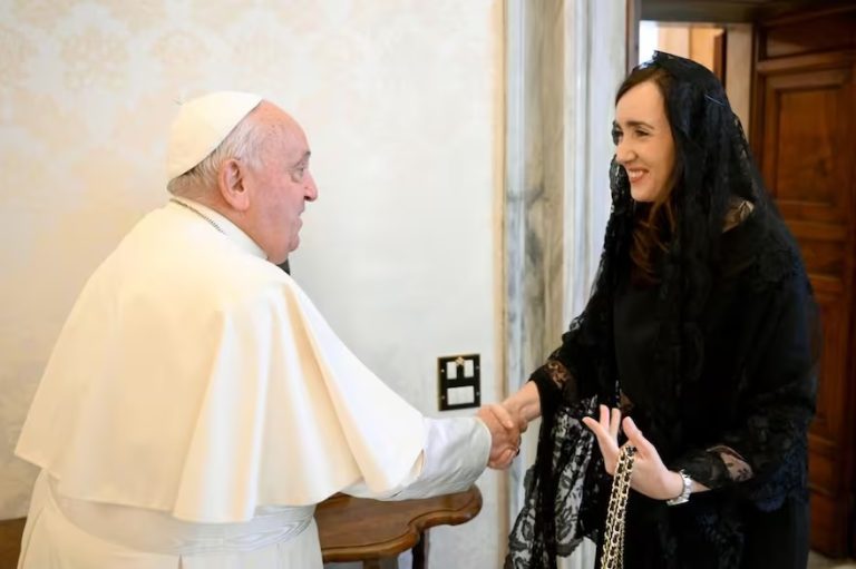 El Papa Francisco recibió a Villaruel y le pidió “no aflojar y no perder el sentido común”