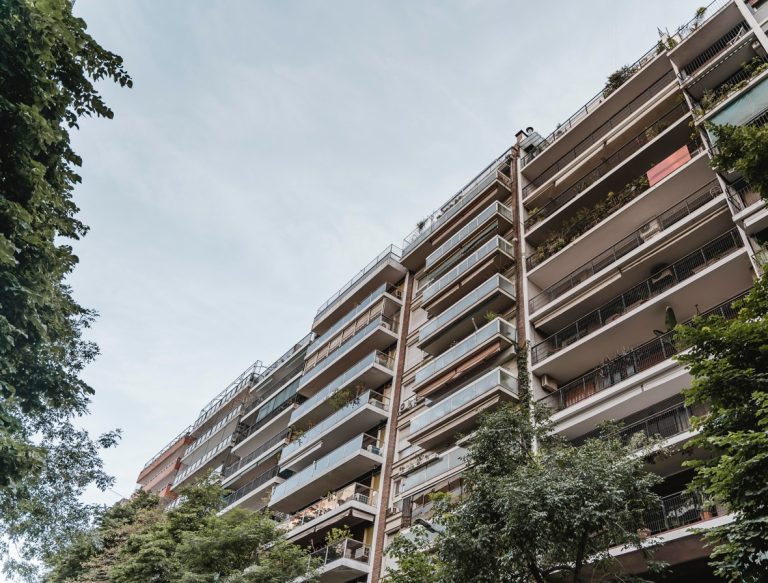 Los alquileres en la Ciudad acumulan una suba del 52% en el año y el valor medio ya supera los $500.000